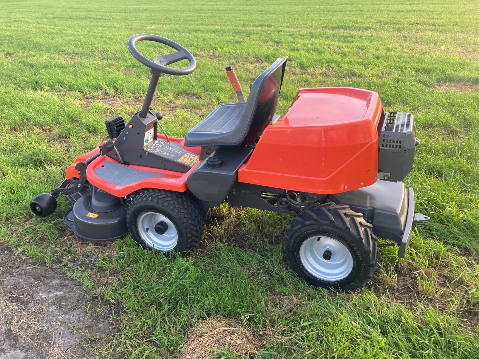 Husqvana 13 bio 2003 frontmaaier nieuw type maaidek, Ophalen, Zo goed als nieuw, Elektrische starter, 90 tot 120 cm