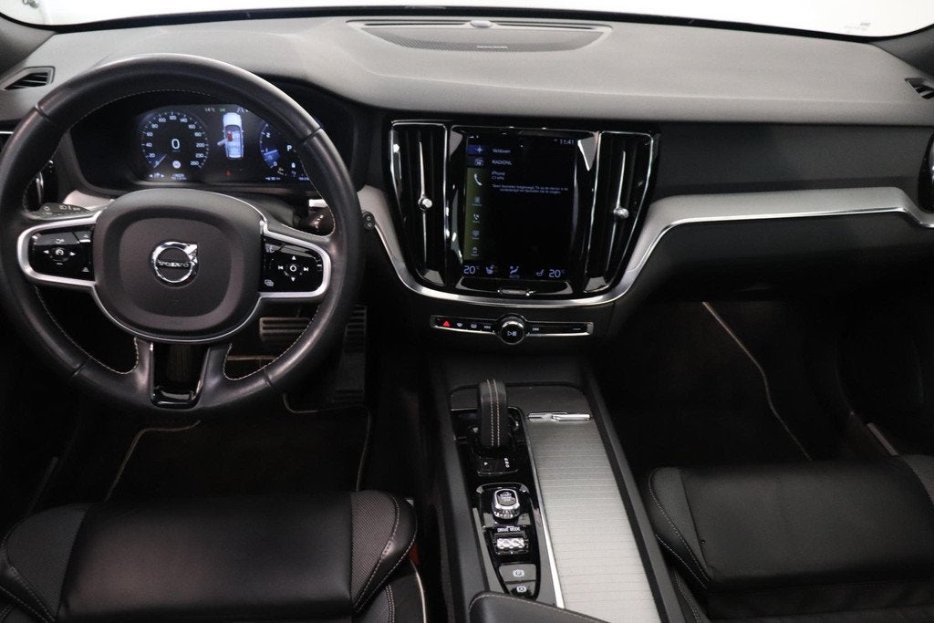 Volvo V60 2.0 B4 R-Design | Panoramadak | Harman Kardon | Ca, 4 cilinders, Leder en Stof, Origineel Nederlands, 102 €/maand