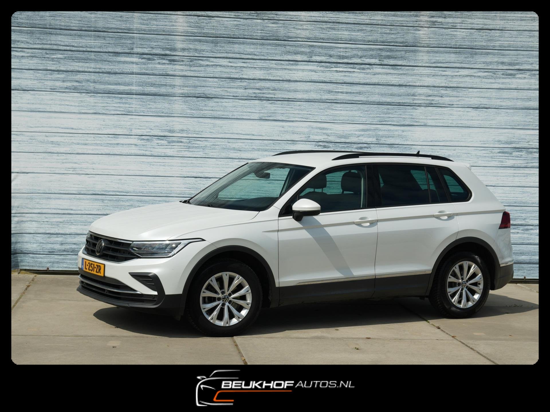 Volkswagen Tiguan 1.5 TSI Carplay Trekhaak Adapt Cruise Pdc, 1441 kg, Stof, 4 cilinders, 150 pk