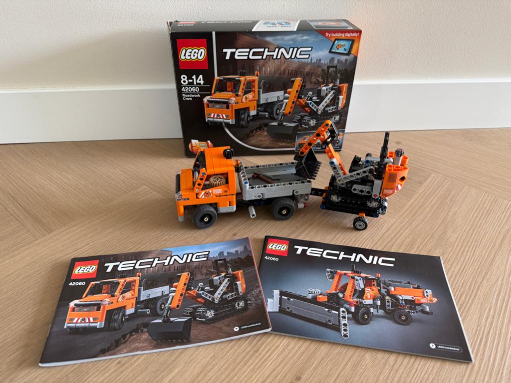 LEGO Technic 42060 Wegenbouwploeg - Compleet met doos, Kinderen en Baby's, Speelgoed | Duplo en Lego, Lego, Ophalen of Verzenden