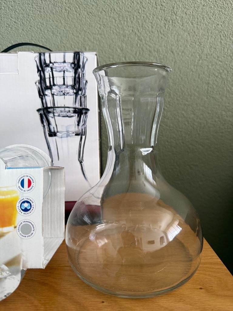 Royal VKB French Decanteerset / Waterkaraf met 4 Glazen, Verzamelen, Glas en Borrelglaasjes, Ophalen of Verzenden, Nieuw, Overige typen
