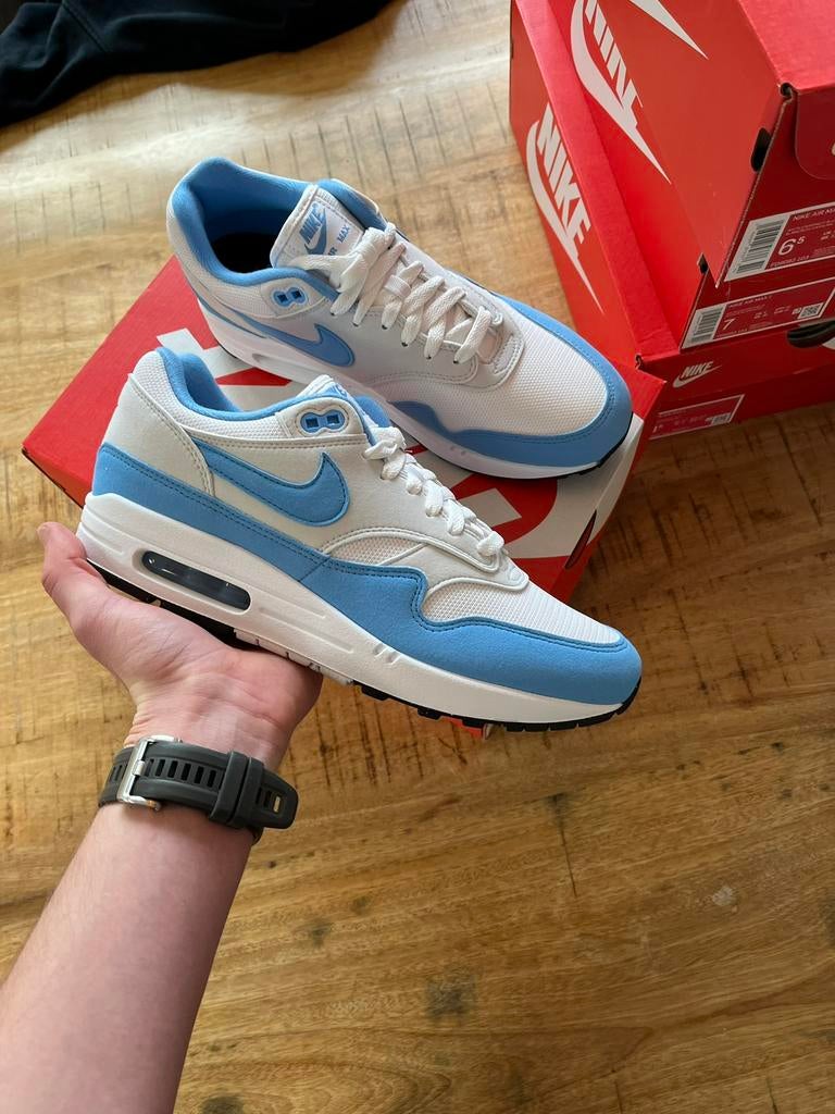 Air max 1 university blue, Ophalen of Verzenden, Zo goed als nieuw, Blauw