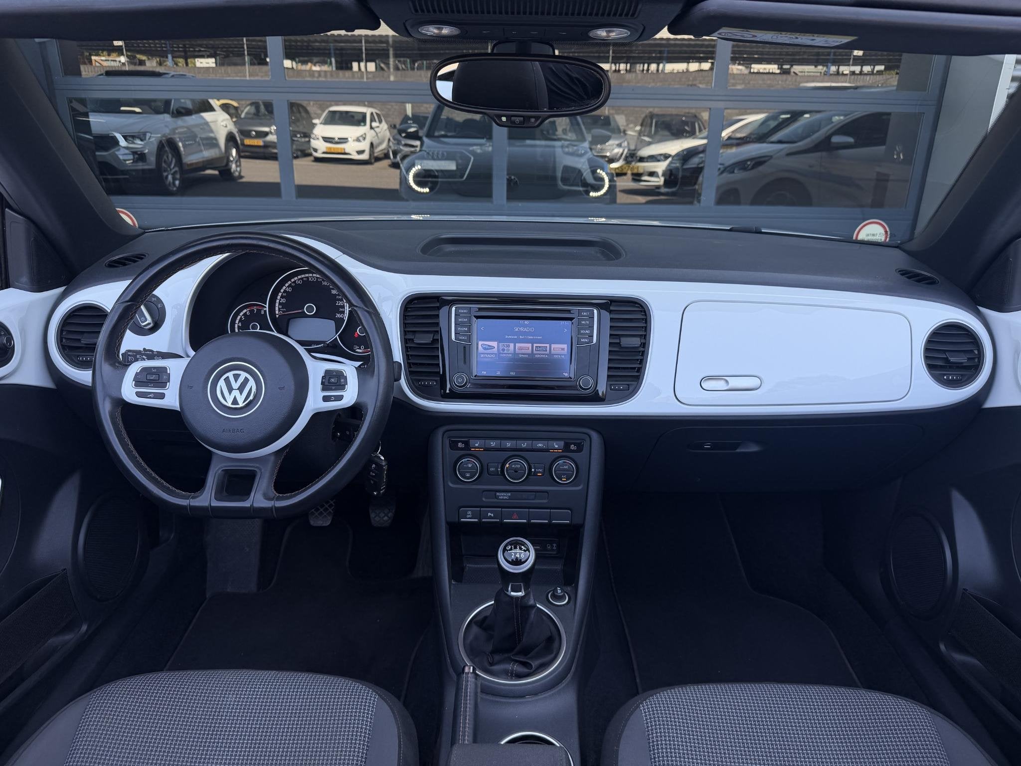 Volkswagen Beetle Cabriolet 1.2 TSI Design LED | Cruise | St, Auto's, Voorwielaandrijving, Stof, Gebruikt, 4 cilinders