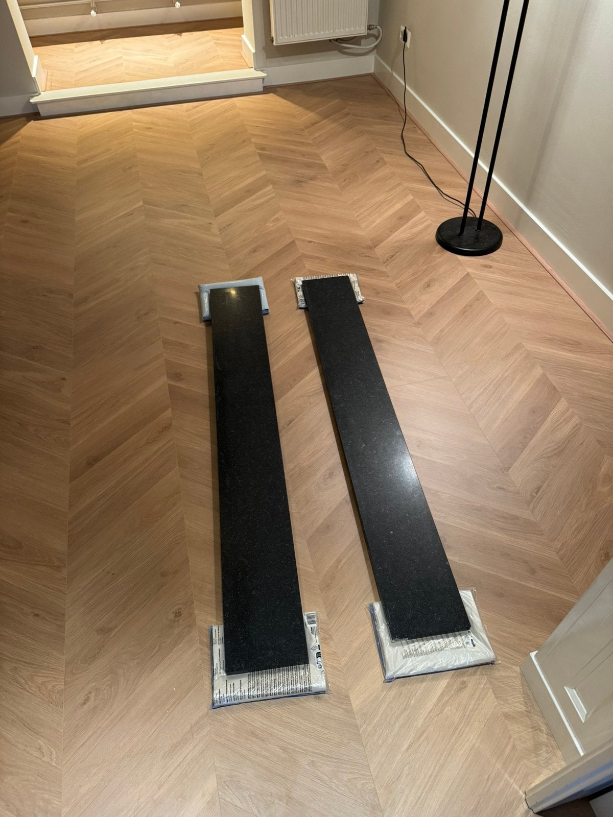 2x Vensterbank graniet fine basalt 151x20x2 cm – z.g.a.n., Ophalen, Hardsteen, Vensterbanken