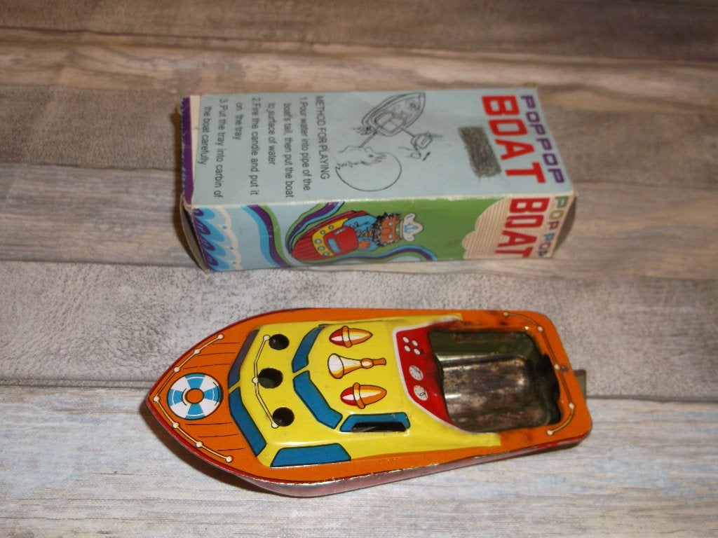 Foto 2 van blikken bootje