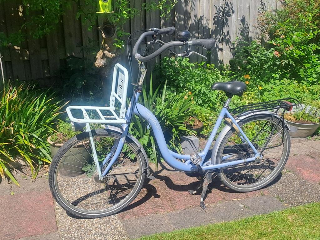 Damesfiets, hoog stuur en 3 versnellinge. Ophalen in Heiloo, Overige merken, Gebruikt, Verzenden, Versnellingen