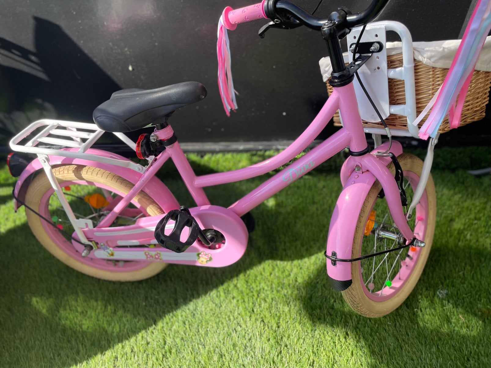 Mooie roze Volare 16 inch meisjes fiets, Fietsen en Brommers, Fietsen | Meisjes, Ophalen of Verzenden, Zo goed als nieuw, 16 inch