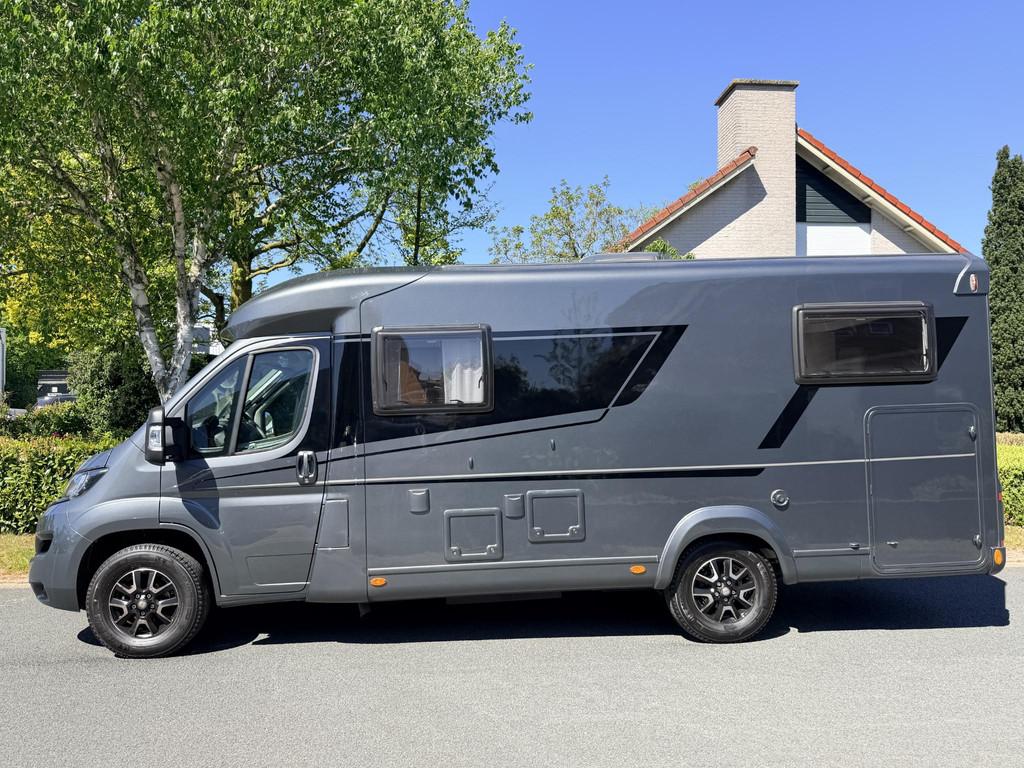 Lmc V646 Fiat 140PK Automaat•Camper•TV•Airco, Caravans en Kamperen, Automaat, Koelkast, Bedrijf, Diesel