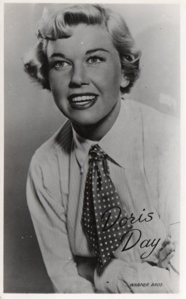 Vintage ansichtkaart fotokaart Doris Day jaren 40 50, Ophalen of Verzenden, 1940 tot 1960, Ongelopen, Sterren en Beroemdheden