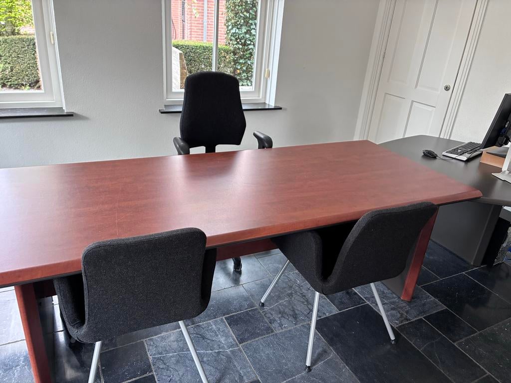 Bureau met vergadertafel of volop hobby ruimte, Huis en Inrichting, Bureaus, Modern, Ophalen, Gebruikt, Computerbureau