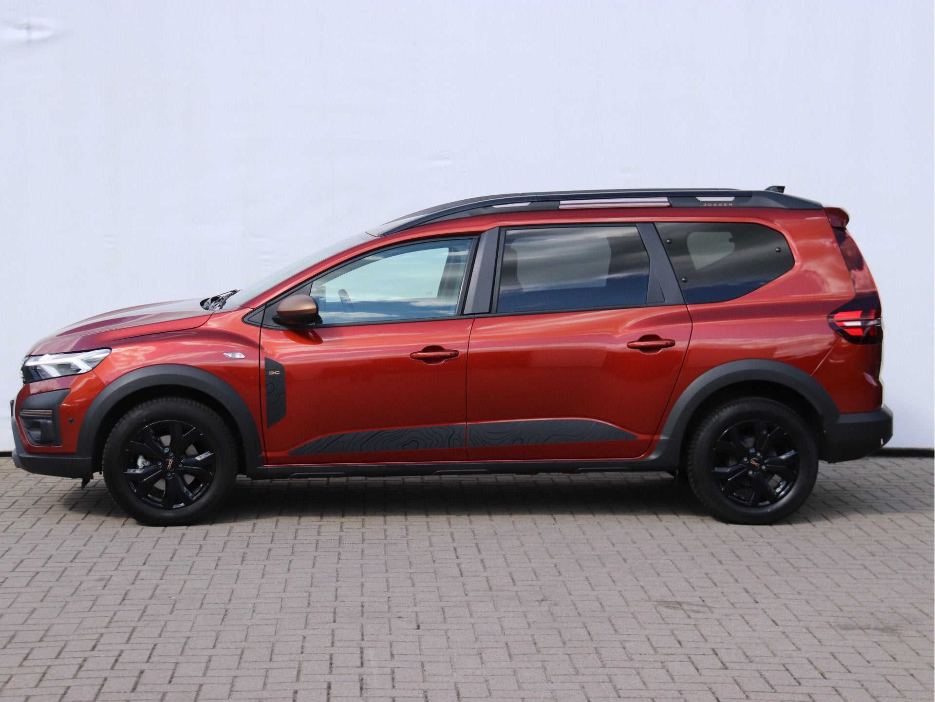 Dacia Jogger 1.0 TCe 100 ECO-G Extreme 7p. LPG G3 / ALLE OPT, Voorwielaandrijving, 101 pk, Gebruikt, Handgeschakeld