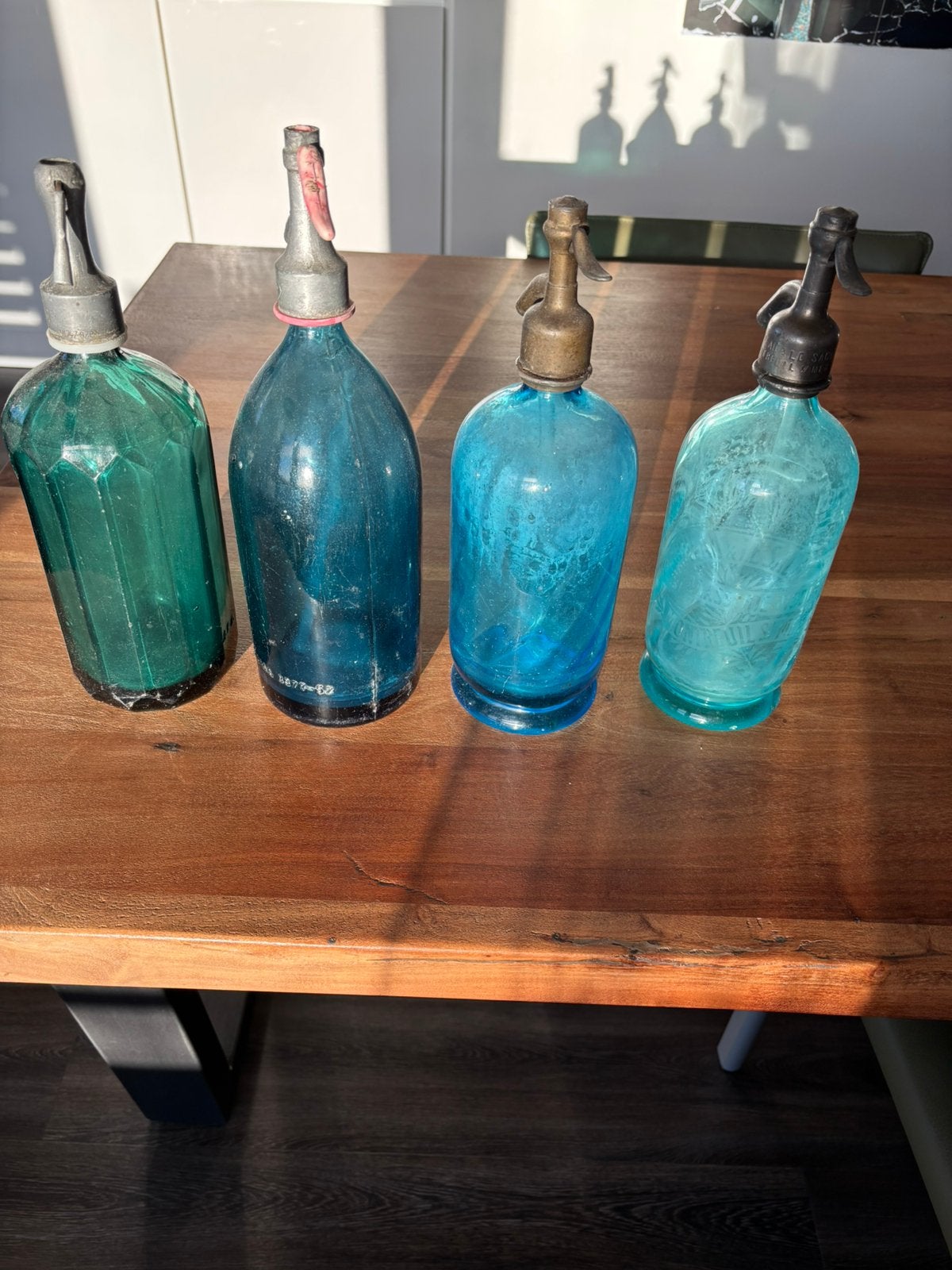 Oude spuitflessen, Ophalen