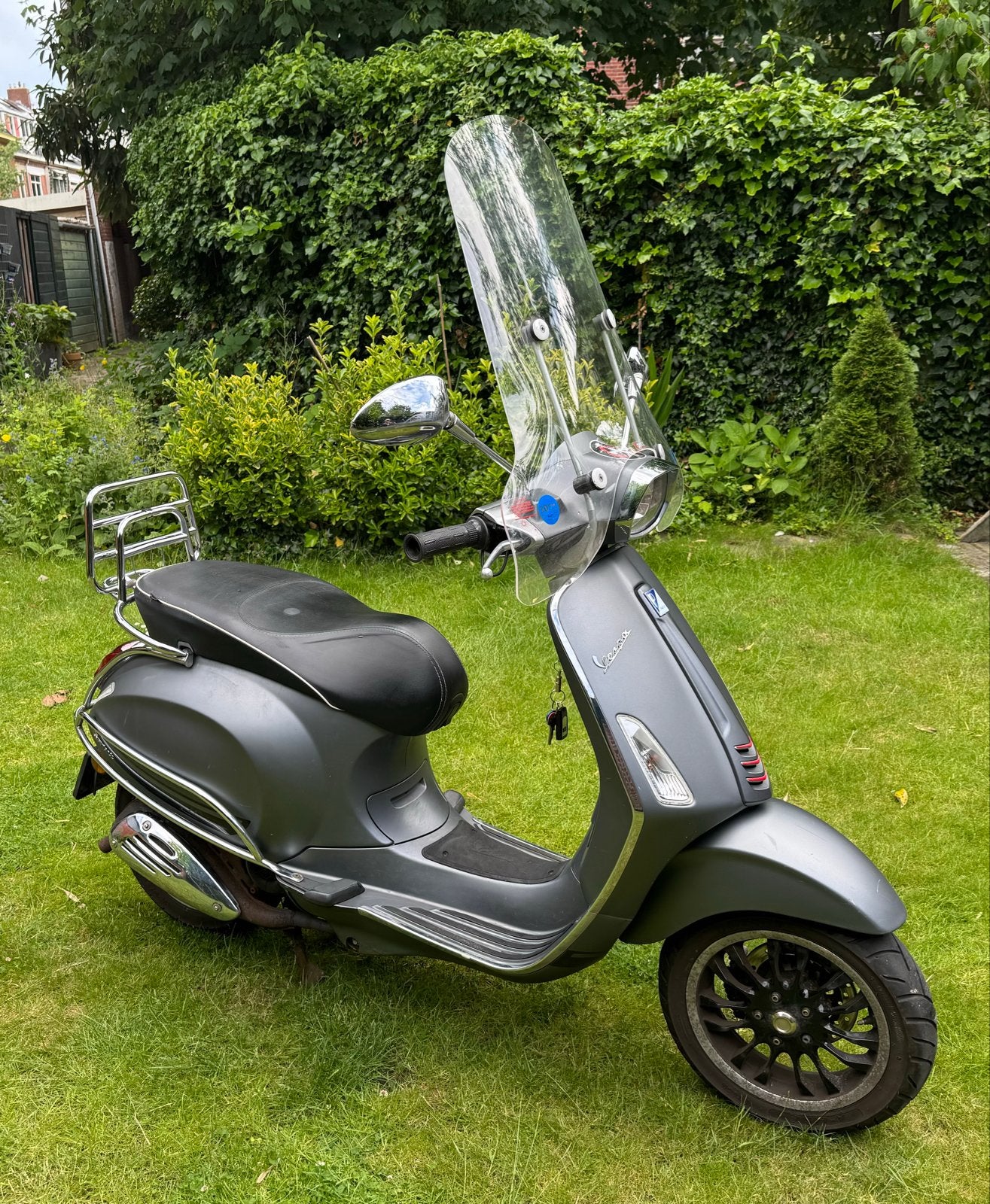 Vespa Sprint 50 4T Mat Grijs - in goede staat, Fietsen en Brommers, Scooters | Vespa, Ophalen, Gebruikt, Overige modellen, Maximaal 45 km/u
