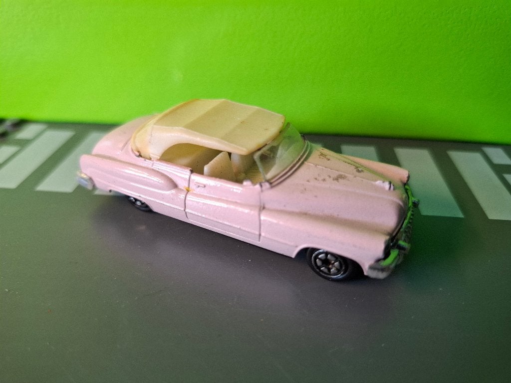 Yatming - 1950 Buick Roadmaster Convertible [roze] 1/64, Ophalen of Verzenden, Gebruikt, Auto