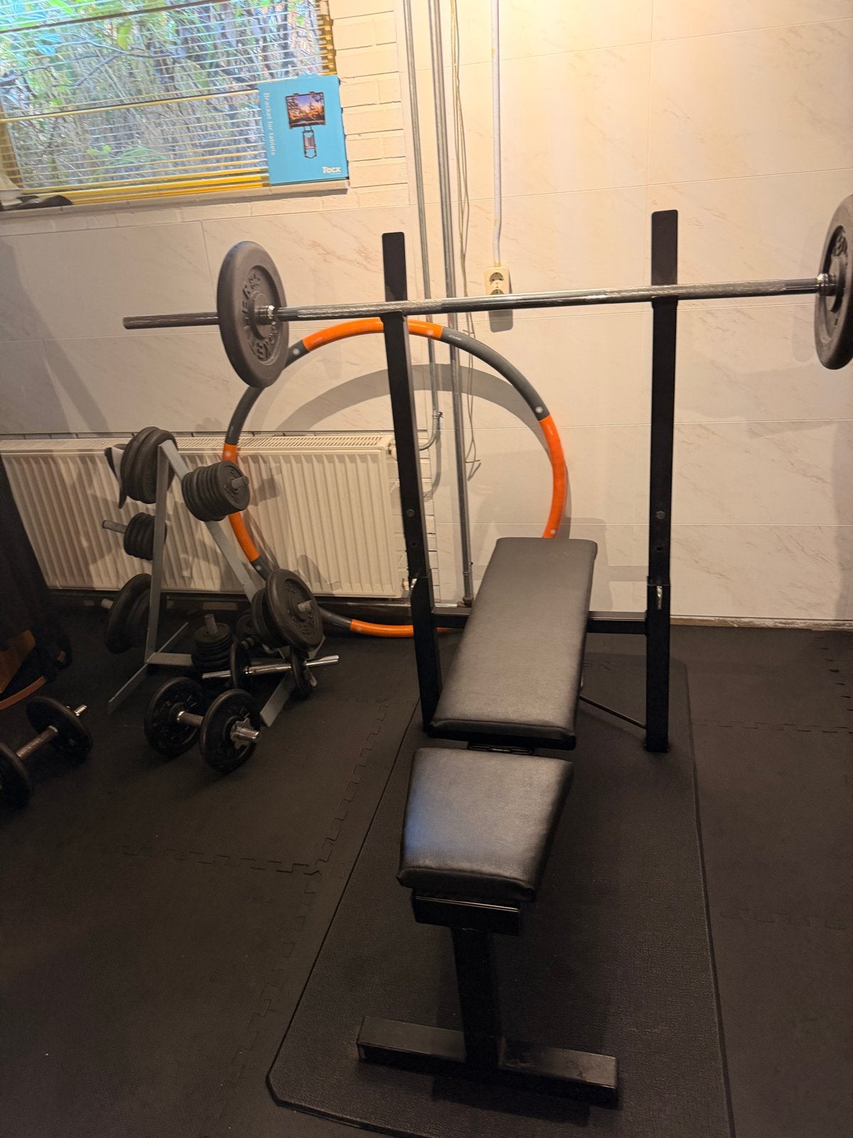 Compleet Krachtstation: Halters, 113 kg Gewichten en Bank, Ophalen, Gebruikt, Armen, Halterset