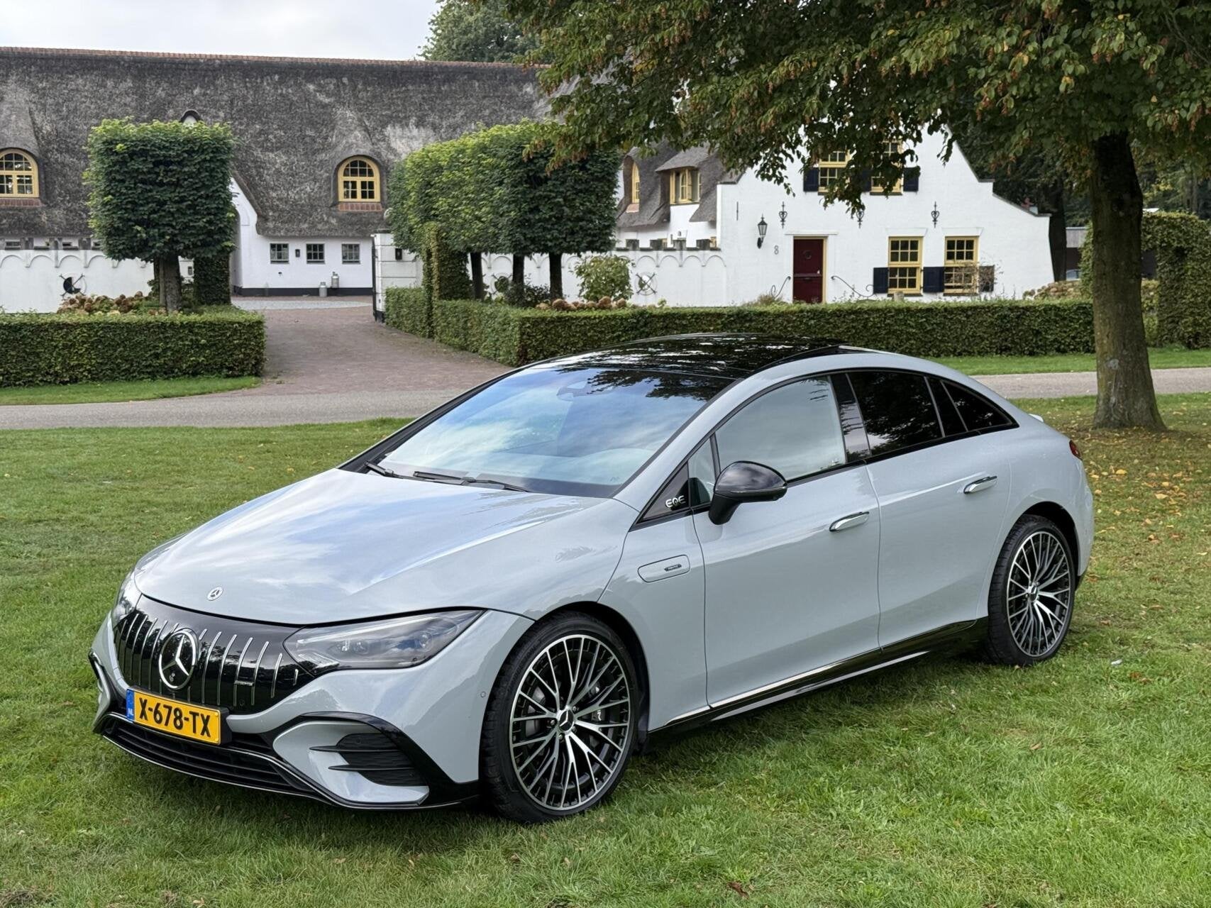 Mercedes EQE 43 AMG 4MATIC 100% SOH Burmester Hyperscreen, Auto's, Automaat, Dealer onderhouden, 124 €/maand, Met garantie (alle)