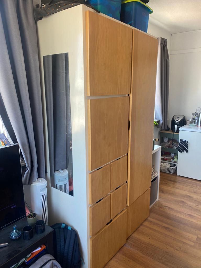 Ruime kledingkast, Huis en Inrichting, Kasten | Kledingkasten, Ophalen of Verzenden, Gebruikt, 50 tot 75 cm, 200 cm of meer