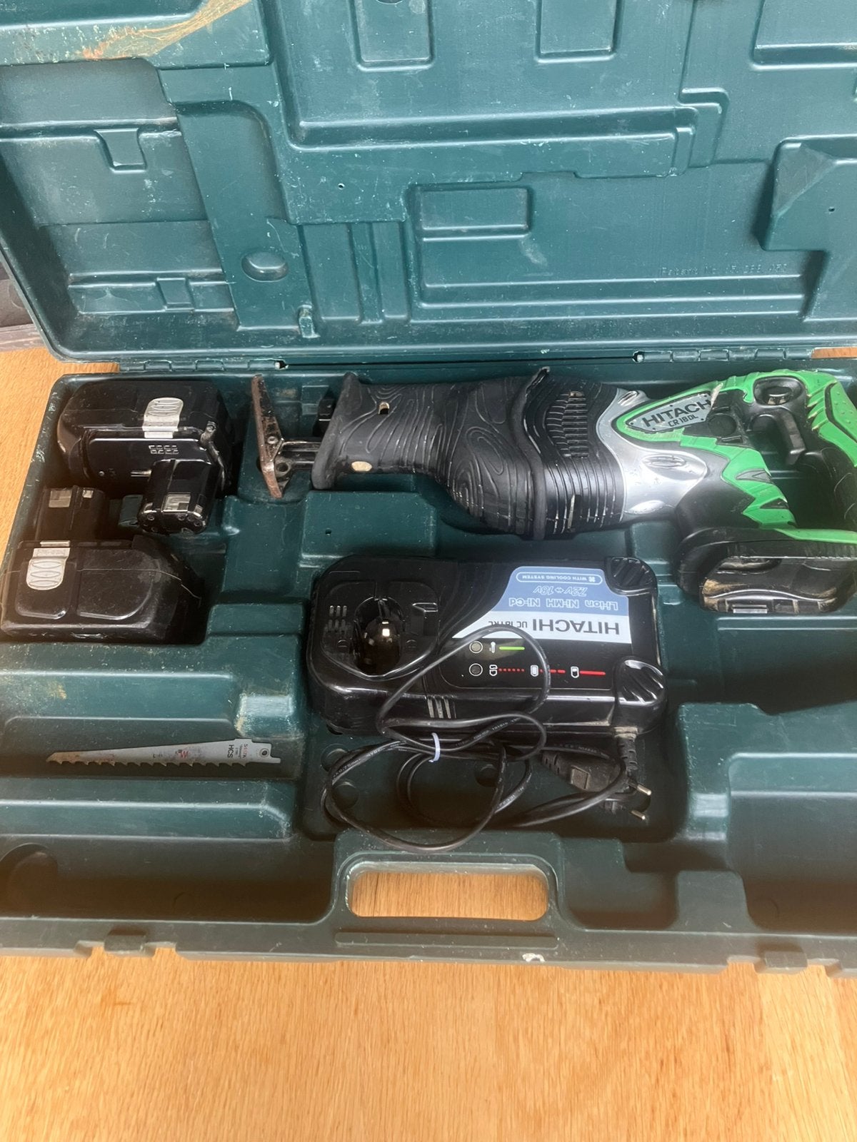 Hitachi reciprozaag type CR 18DL 18 v, Doe-het-zelf en Verbouw, Gereedschap | Zaagmachines, Gebruikt, 70 mm of meer, 600 tot 1200 watt