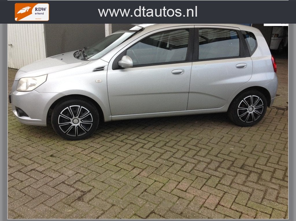 Chevrolet Aveo 1.4 16V LS nieuwe apk bij aflevering, Auto's, Chevrolet, Voorwielaandrijving, 101 pk, Aveo, 400 kg