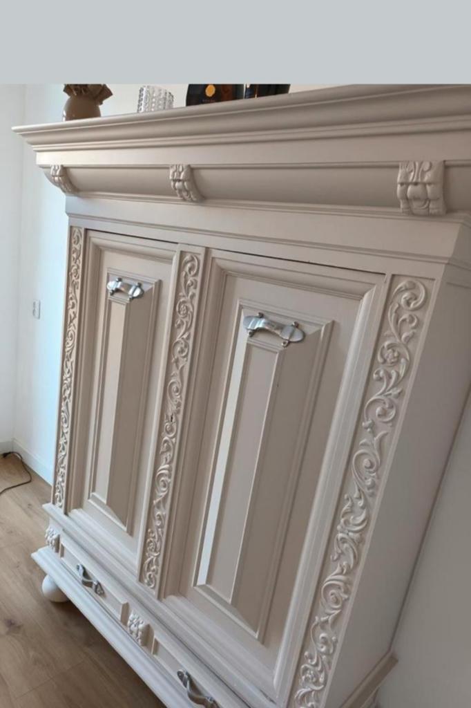 Kast tegen ieder aannemelijk bod, Huis en Inrichting, Ophalen of Verzenden, Gebruikt, 25 tot 50 cm