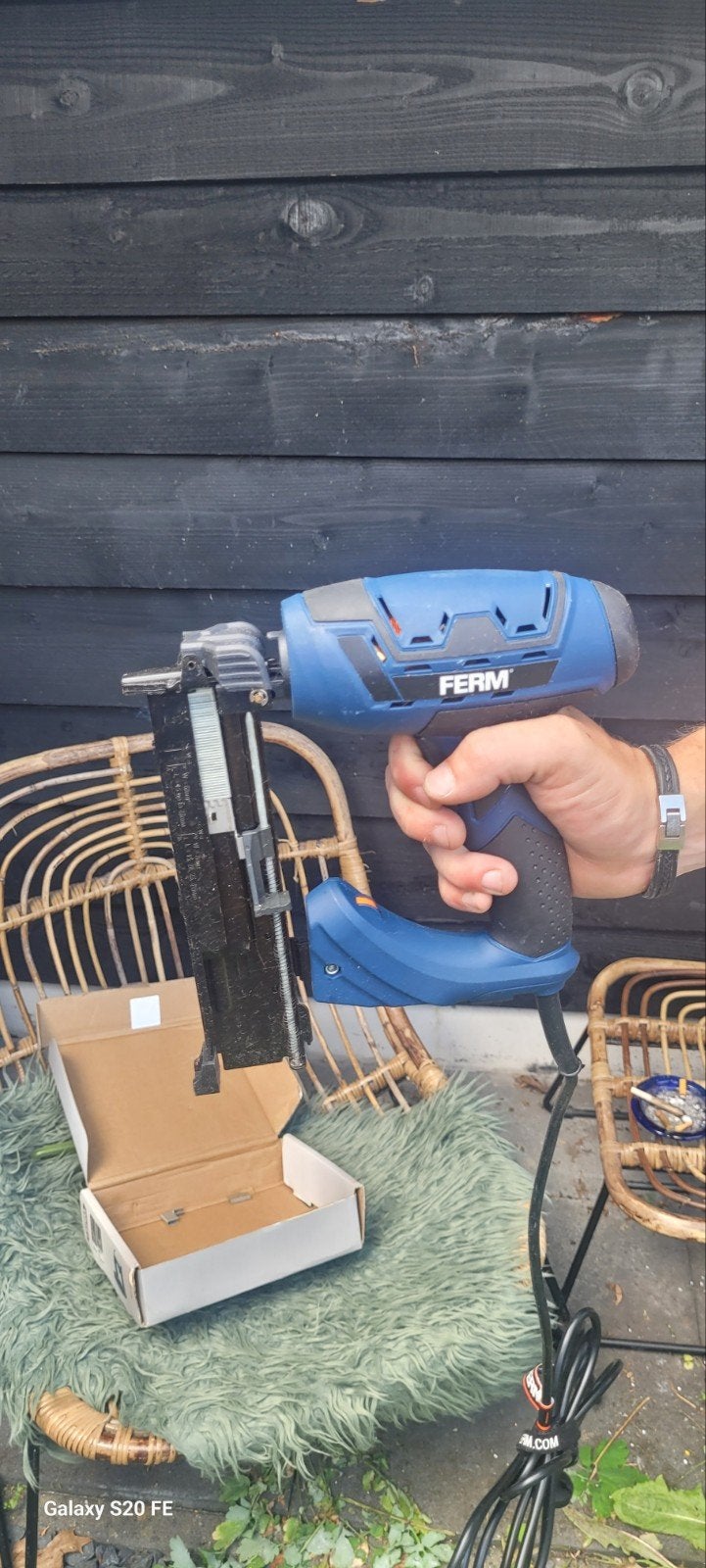 Ferm Elektrische Tacker ETM1006 - Zo goed als nieuw, Ophalen, Zo goed als nieuw, Tacker/nietmachine, Ferm