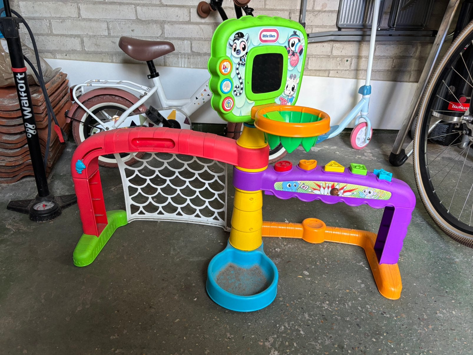 Little Tikes 3 in 1 sportcentrum met basketbal, voetbaldoel, Ophalen of Verzenden, Zo goed als nieuw