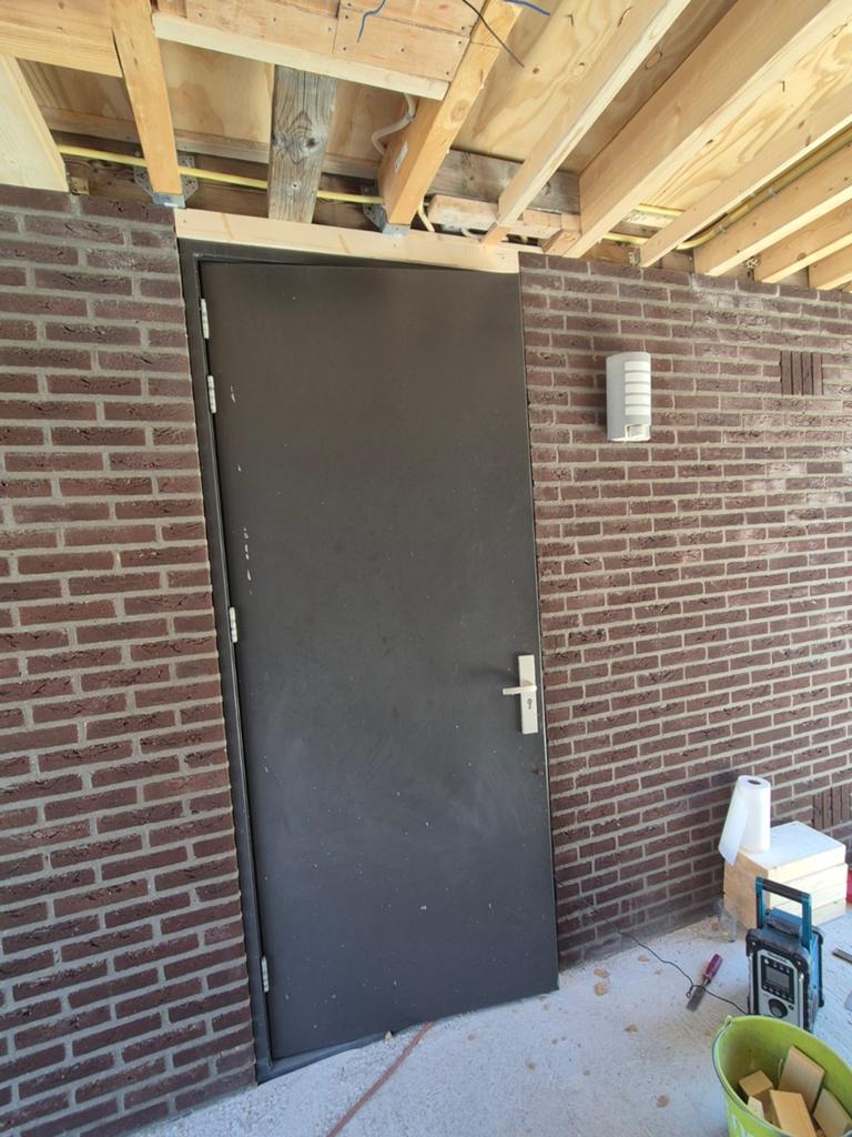 Stevige schuurdeur - Ideaal voor berging of garage, Ophalen, 80 tot 100 cm, 215 cm of meer, Hout