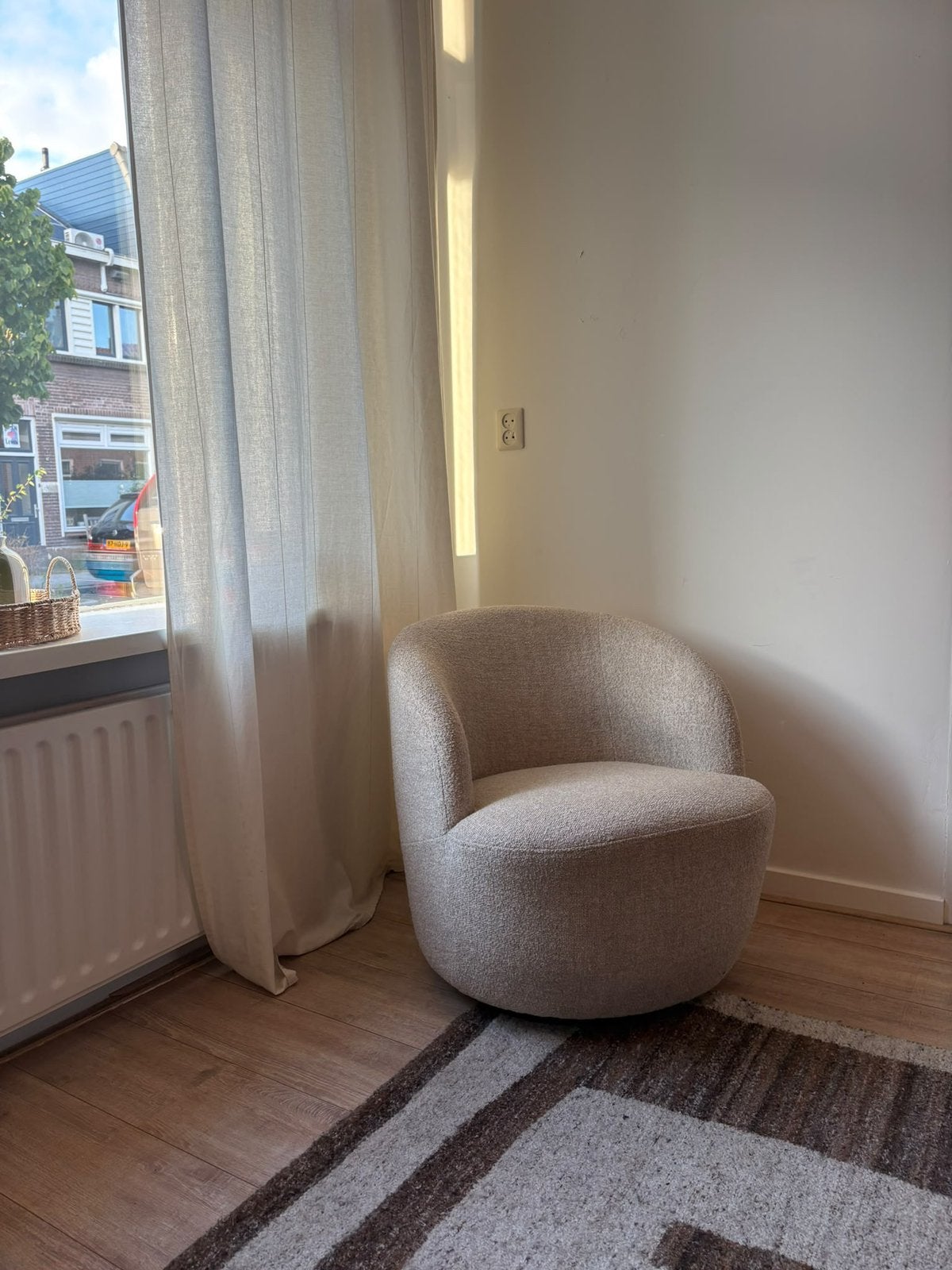 Beige draaifauteuil Sam van Woood, karwei, Ophalen, Zo goed als nieuw, Overige kleuren, Eén
