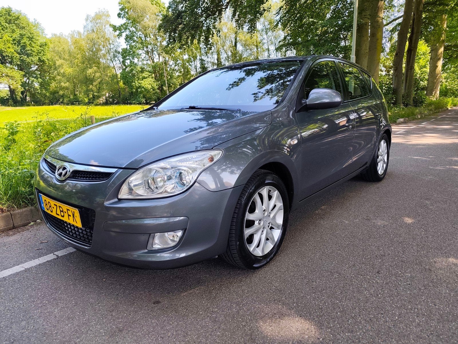 Hyundai i30 1.6I Style Automaat, clima, 1/2 leer, pdc, Parkeersensor, Leder en Stof, 122 pk, I30