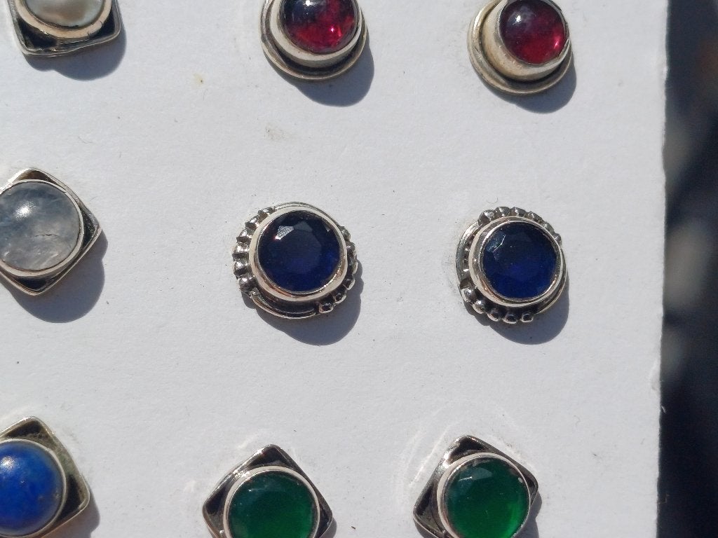 Vanoli 925 zilveren oorbellen oorknopjes met ruwe saffier, Sieraden, Tassen en Uiterlijk, Oorbellen, Daiva1973@hotmail.com, Vanoli