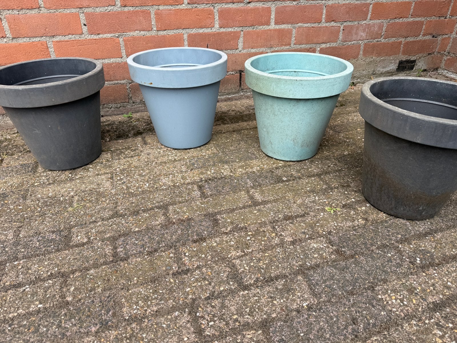 Plastic bloempotten buiten. Gebruikt, Tuin en Terras, Ophalen, Kunststof, Gebruikt, Minder dan 30 cm