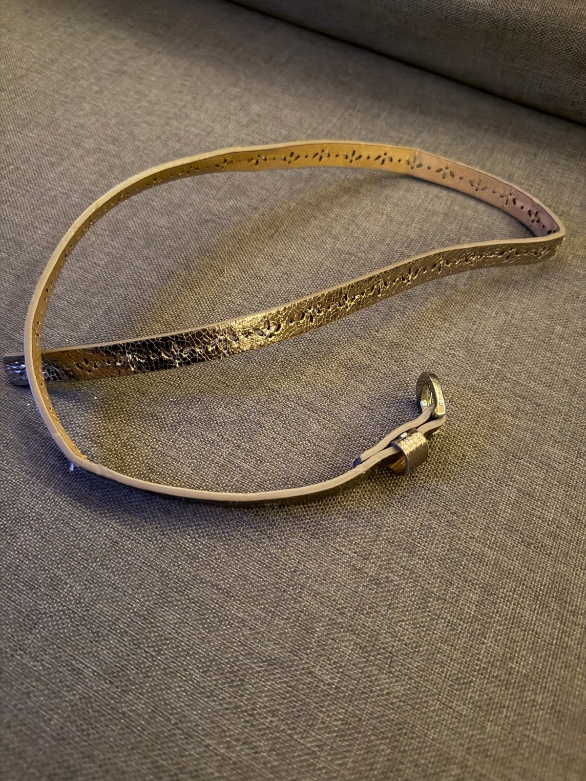 Gouden tailleriem met subtiel patroon - Maat 65, Kleding | Dames, Riemen en Ceinturen, Minder dan 3 cm, Overige kleuren, Minder dan 80 cm