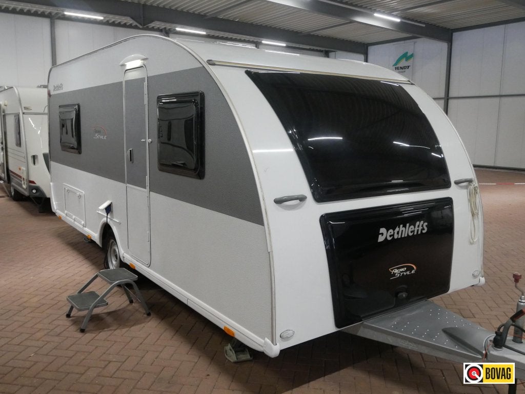 Dethleffs Aero Style 470 DB Incl. Unico Verona, Caravans en Kamperen, Schokbreker, Rondzit, Bedrijf, Overige typen
