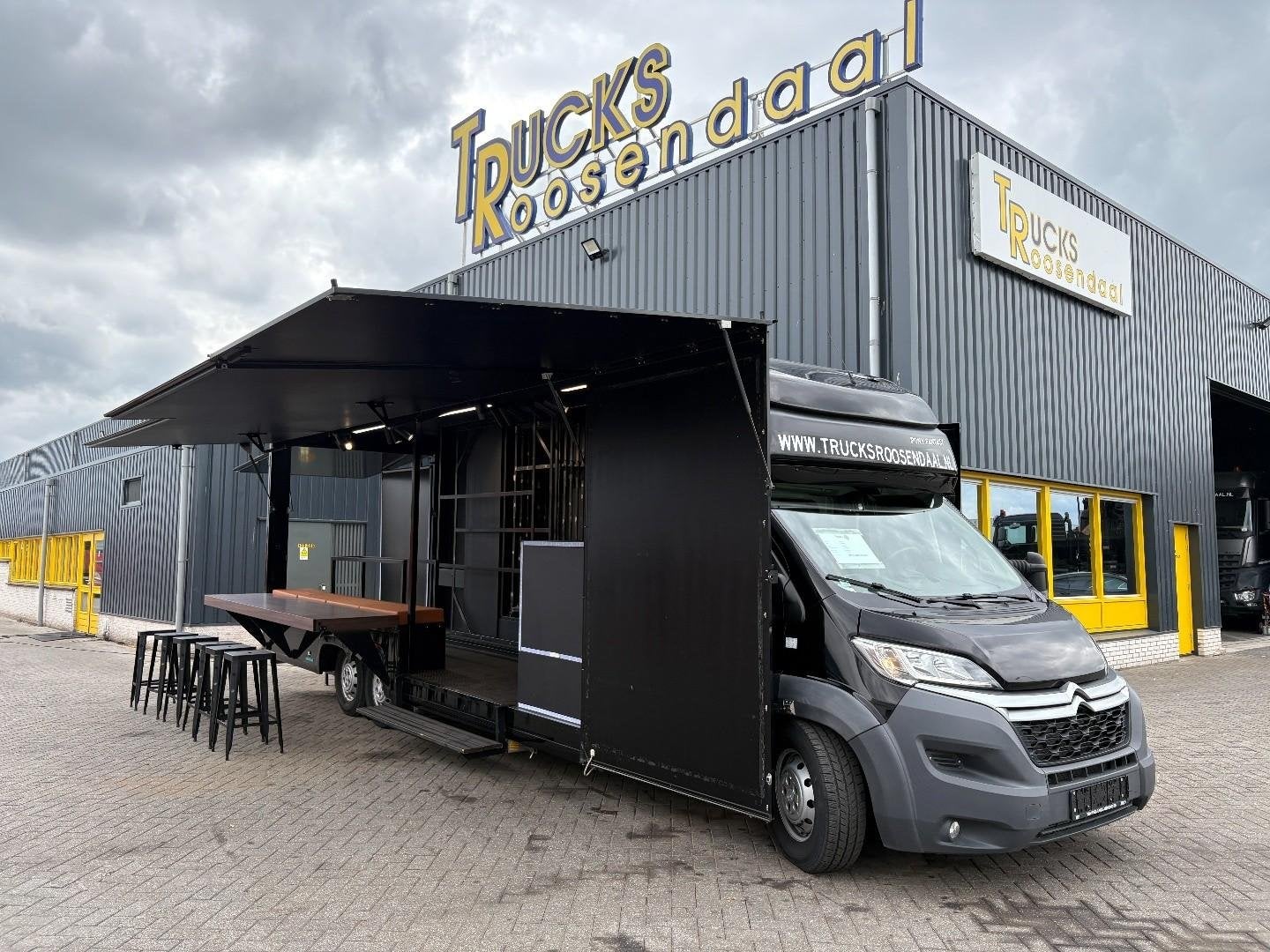 CITROEN JUMPER + VERKOOPWAGEN / SHOWROOM + BAR/PODIUM + 12.0, Auto's, Overige merken, Euro 6, Zwart, Bedrijf