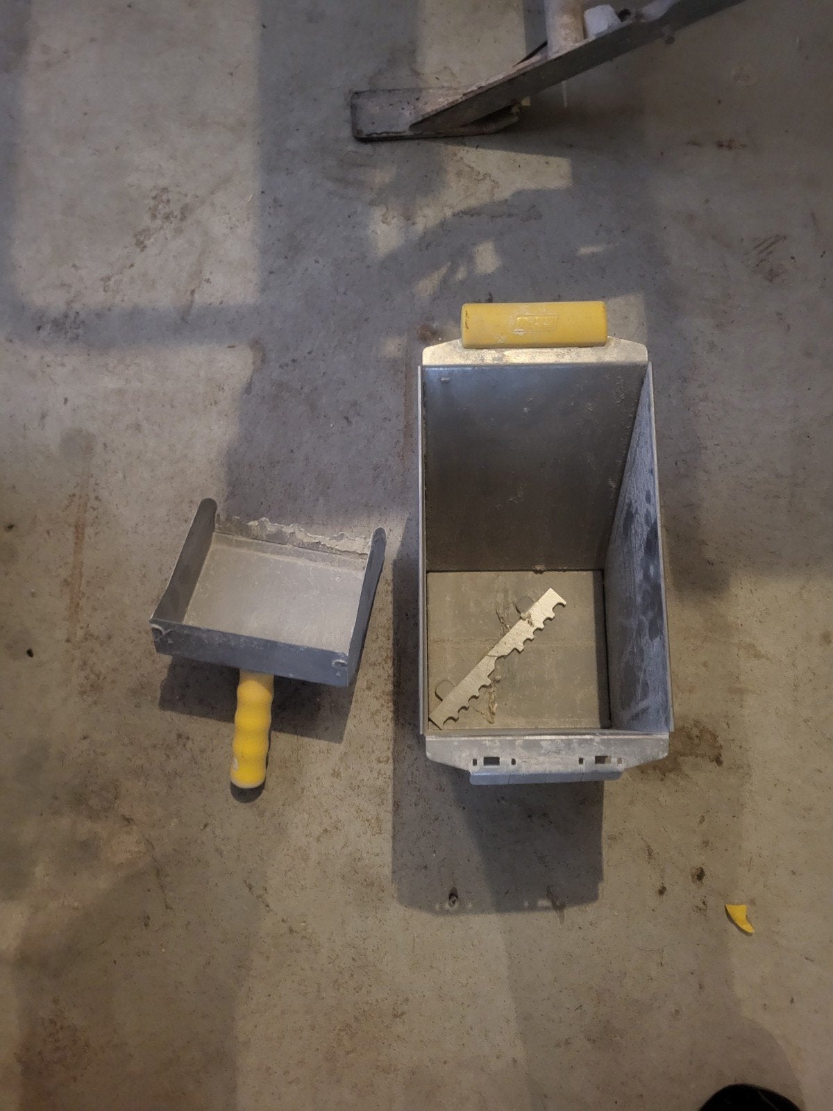Elbo lijmbak en lijnschep 150 mm - ongebruikt, Doe-het-zelf en Verbouw, Gereedschap | Handgereedschap, Ophalen of Verzenden, Nieuw