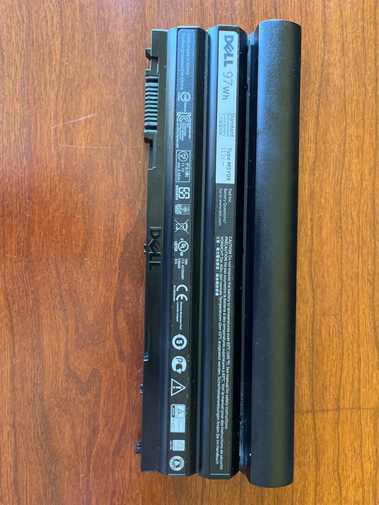 Dell 97Wh Laptop Batterij Type M5Y0X, Computers en Software, Accu's en Batterijen, Ophalen of Verzenden, Zo goed als nieuw