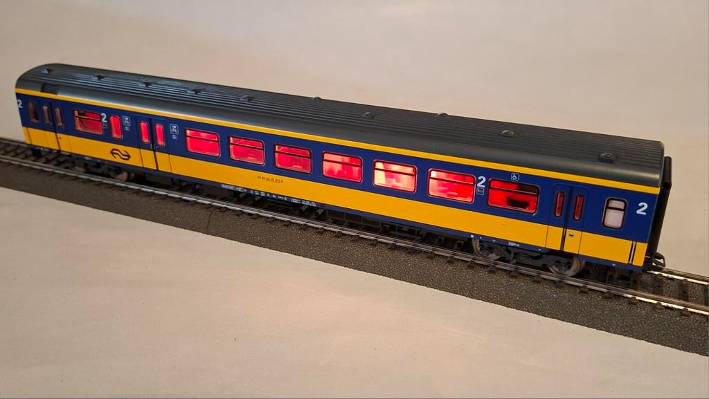 Märklin 42654 rijtuig met interieurverlichting, Hobby en Vrije tijd, Wisselstroom, Verzenden, NS, Märklin
