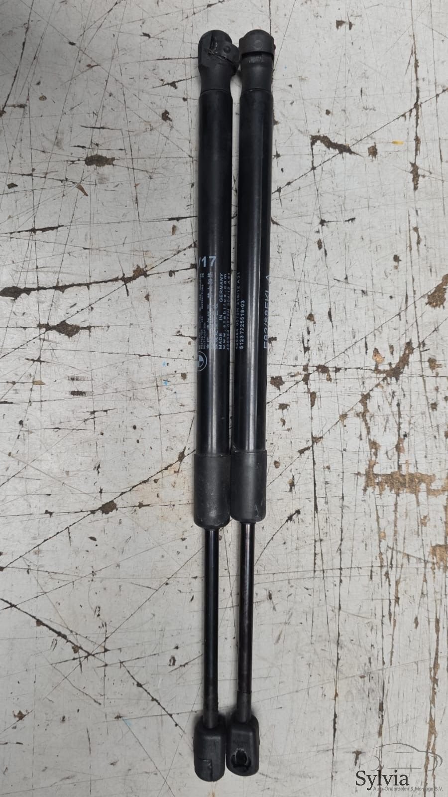Gasdemper gasveer set voor motorkap BMW 1 serie E81 E82 E87, Auto-onderdelen, Gebruikt, -, -, Ophalen of Verzenden