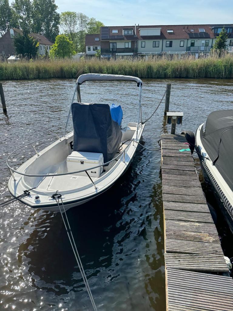 Boston Whaler 17 outrage 80 pk honda 390 uur., Overige merken, Viertaktmotor, 5 m, Zo goed als nieuw