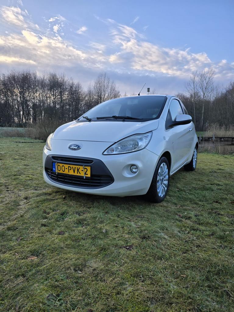 Ford Ka 1.2 69pk 2011 Wit, Auto's, Voorwielaandrijving, 1242 cc, 4 cilinders, 4 stoelen