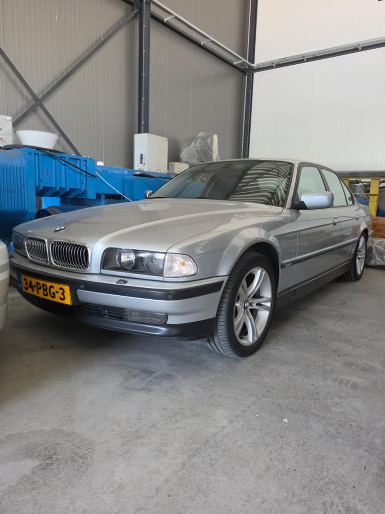BMW 7-Serie 5.4 I 750 AUT 1997 Grijs, Zwart, 12 cilinders, Leder, Particulier