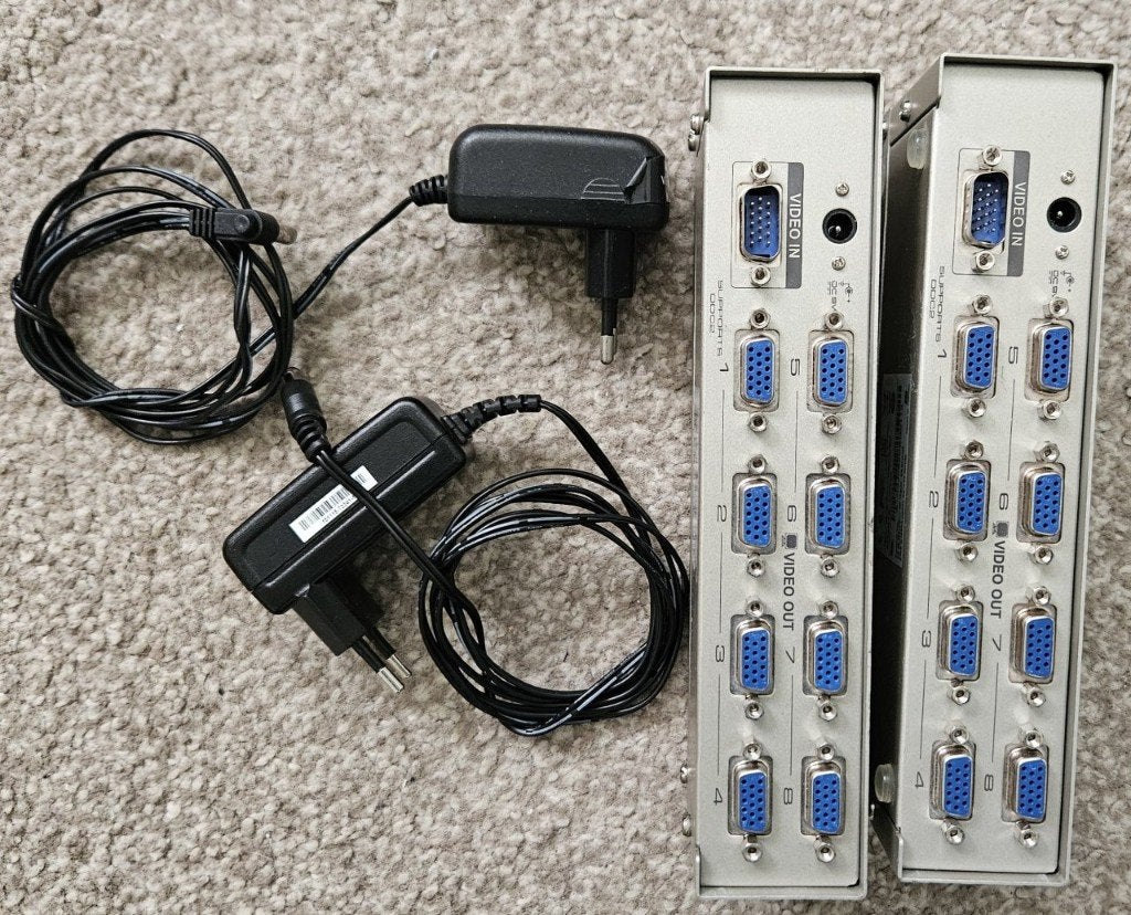 8 port video splitter VGA model VS98A, Ophalen, Gebruikt