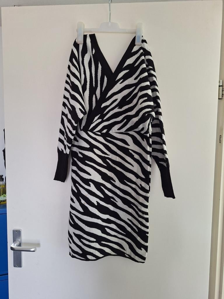 Zebraprint wikkeljurk maat L, Zwart, Maat 42/44 (L), Ophalen of Verzenden, Gedragen