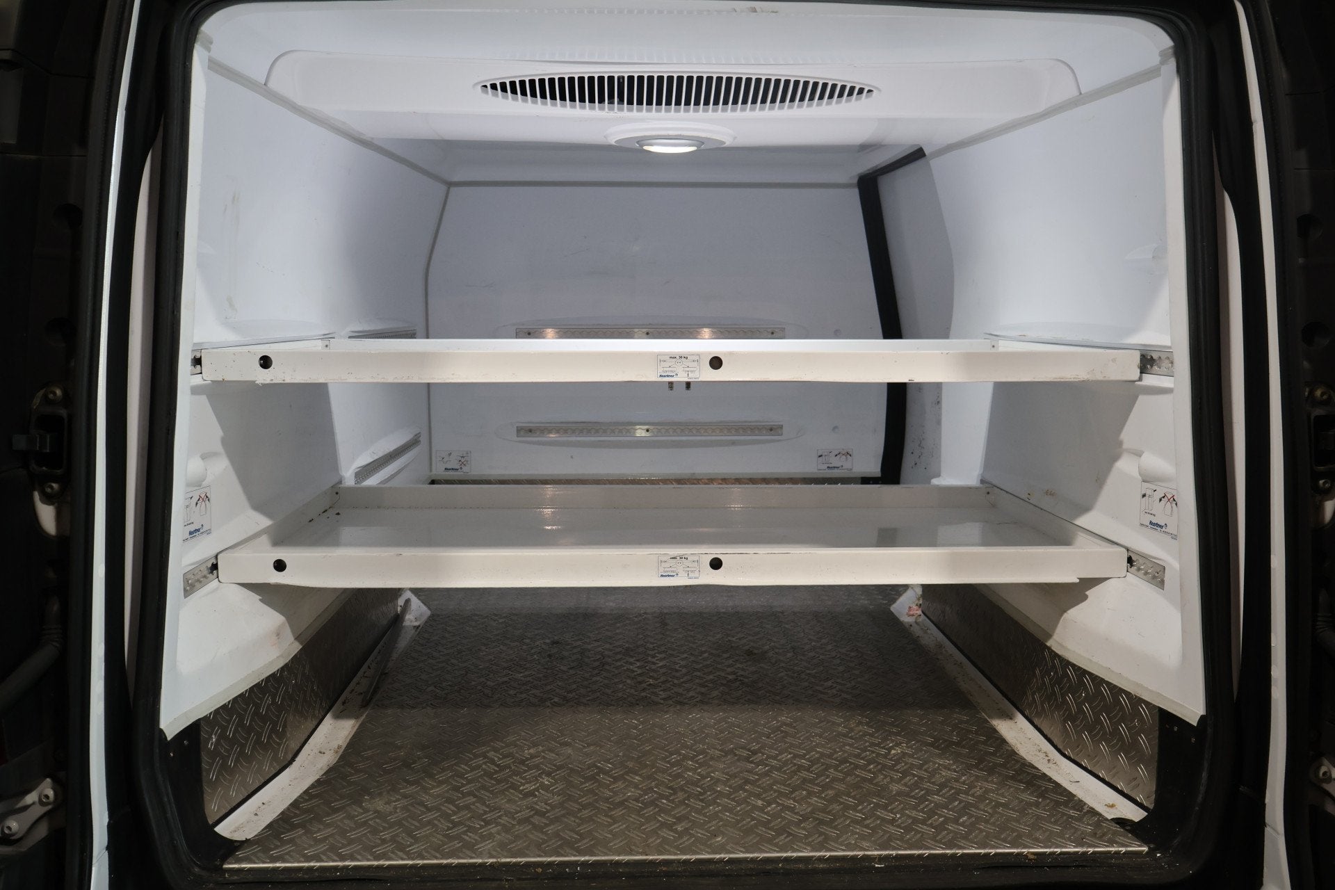 Mercedes-Benz Vito 116 CDI Automaat Koelwagen (bj 2024), Achterwielaandrijving, Gebruikt, Multifunctioneel stuurwiel, 4 cilinders