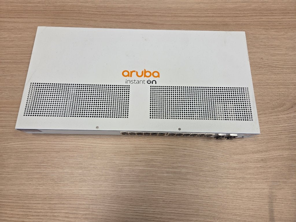 Aruba Instant On 1930 24G 4SFP+ Switch (JL682A), Ophalen of Verzenden, Gebruikt