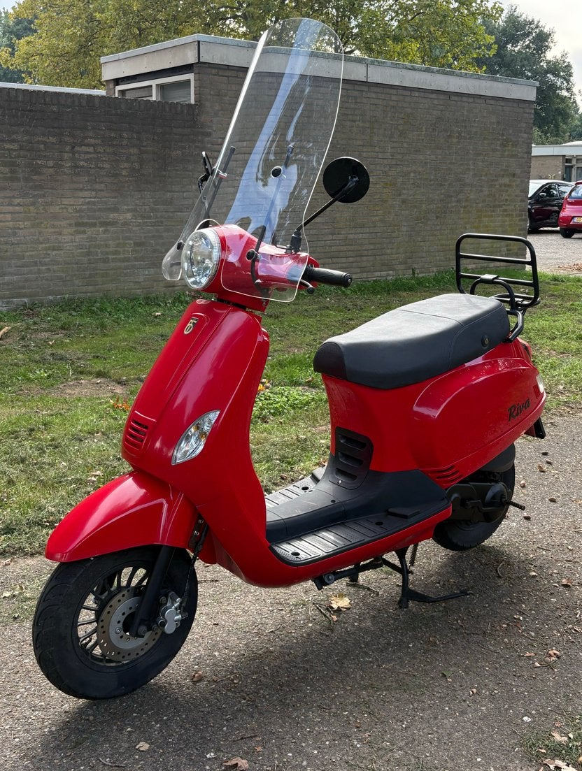 Riva scooter in top staat! AGM,la souris,Riva, Fietsen en Brommers, Ophalen, Riva, Riva, 49 cc