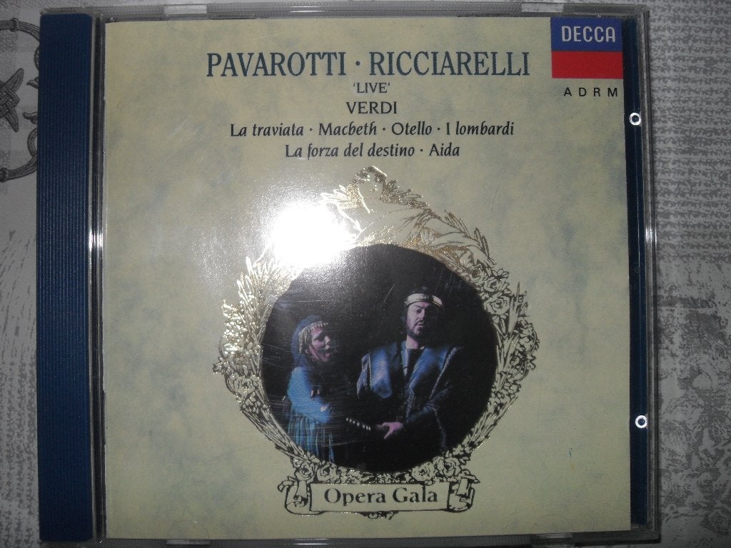 CD RICCIARELLI en PAVAROTTI ZINGEN VERDI., Verdi, Opera of Operette, Ophalen of Verzenden, Zo goed als nieuw