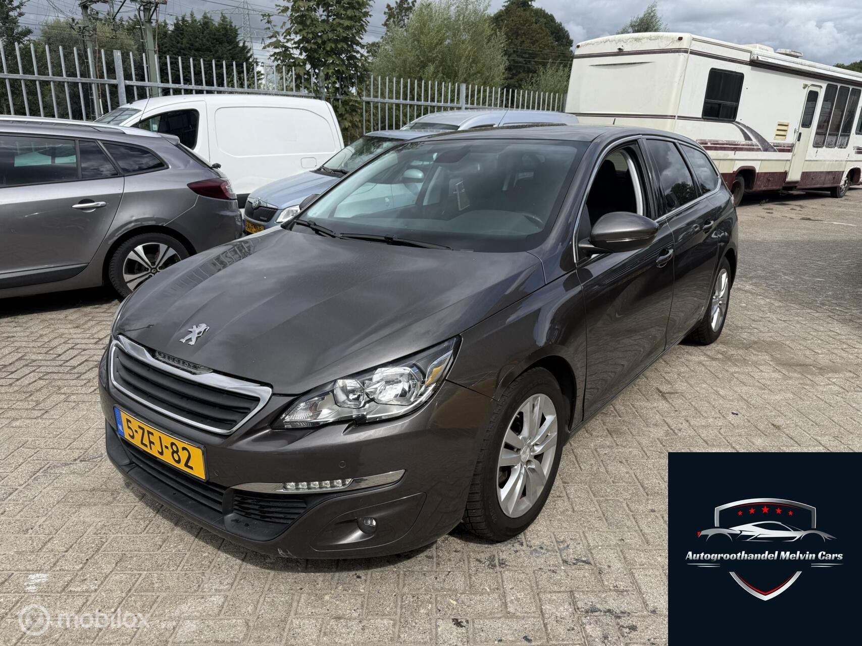 Peugeot 308 SW 1.6 BlueHDI Blue Lease Limited EXPORT, Auto's, Voorwielaandrijving, Stof, 4 cilinders, Origineel Nederlands