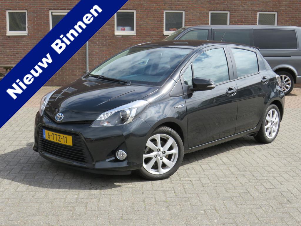 Toyota Yaris 1.5 Full Hybrid Dynamic Automaat * Rijklaarprij, Auto's, Euro 5, 1497 cc, Gebruikt, Zwart