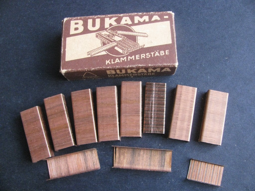 Oud Doosje / Verpakking met Nietjes - BUKAMA Klammerstäbe, Verzenden, Gebruikt, Verpakking